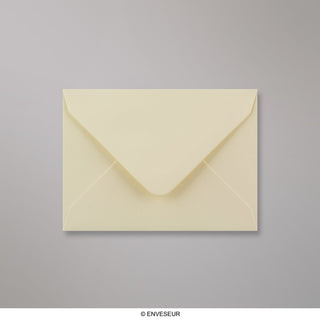 Krémszínű boríték 82x113 mm (C7)